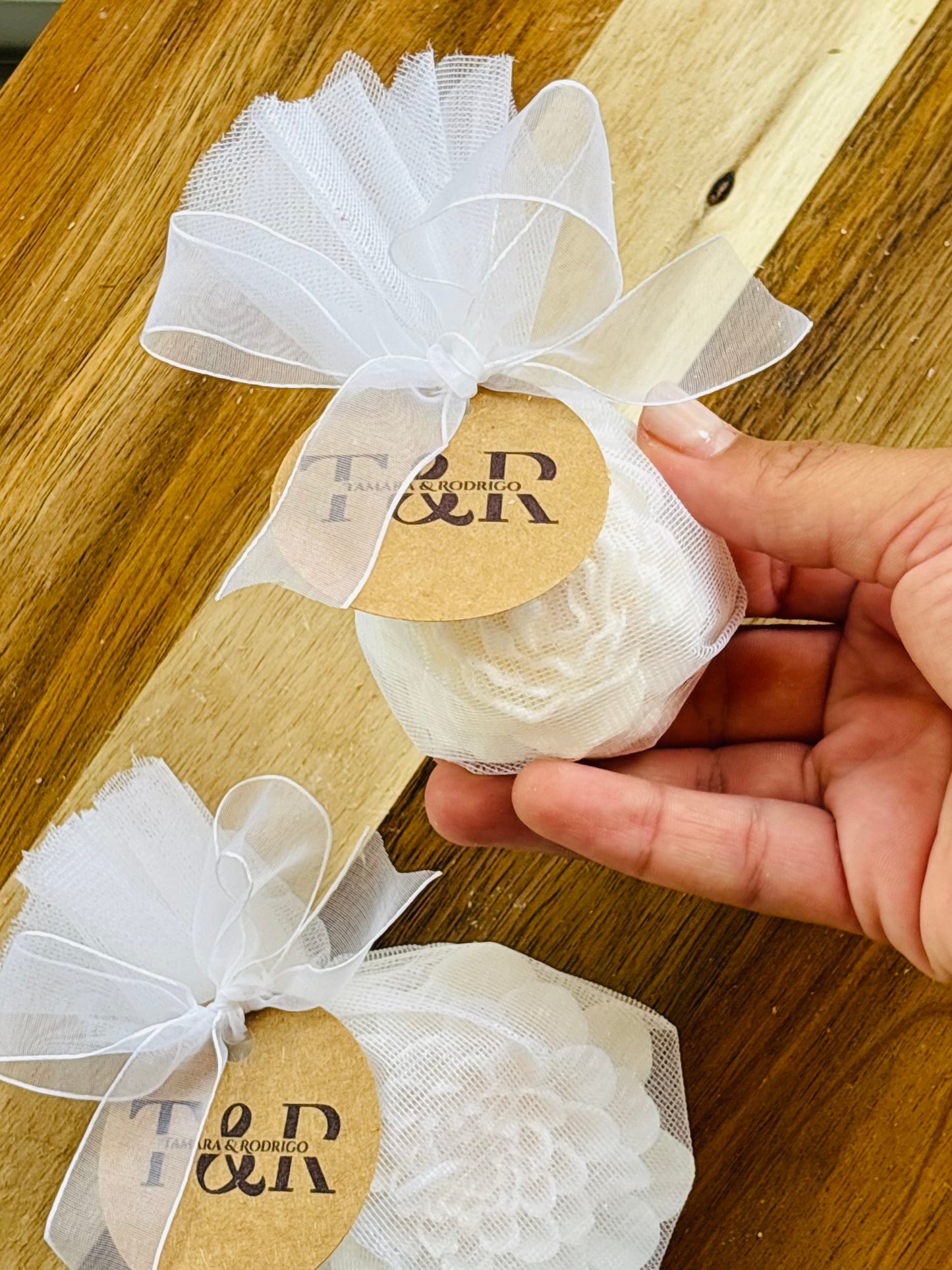 Vela peonina aromatica pequeña + tarjeta personalizada y tull