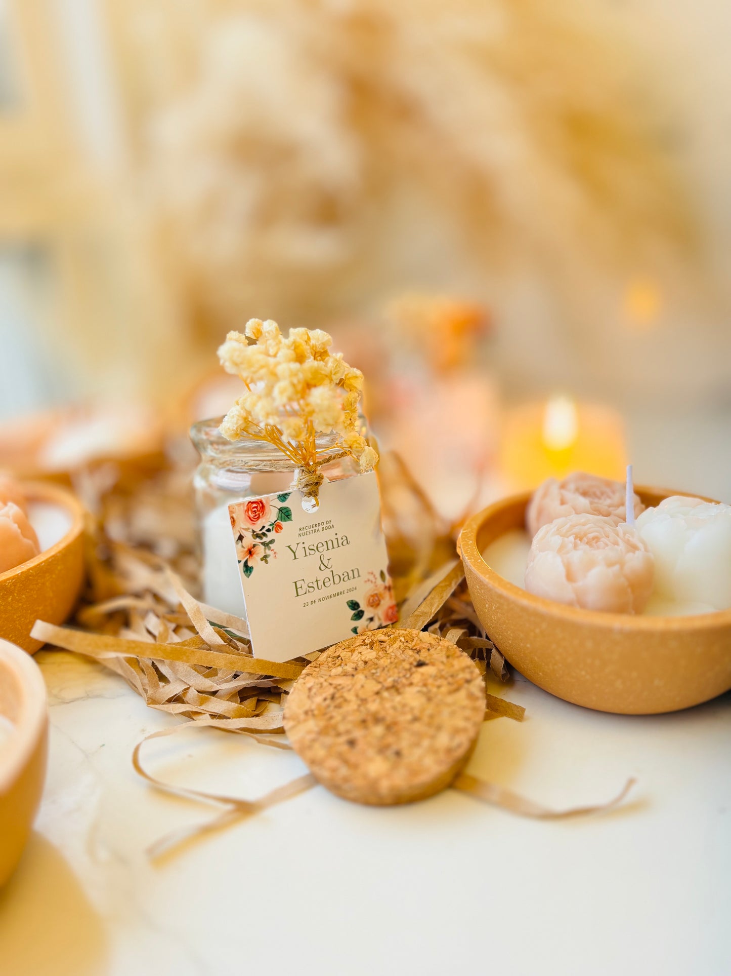 Vela souvenir matrimonio 150 gramos + tarjeta + decoración con flores