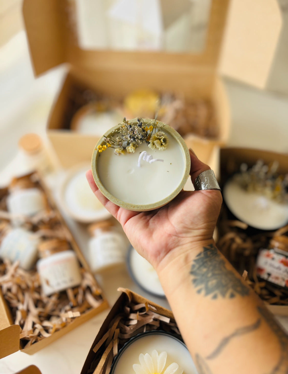 BOX VELA CERA DE COCO MIX FLORES + TÉ VERDE JAZMIN FELIZ DIA MAMÁ