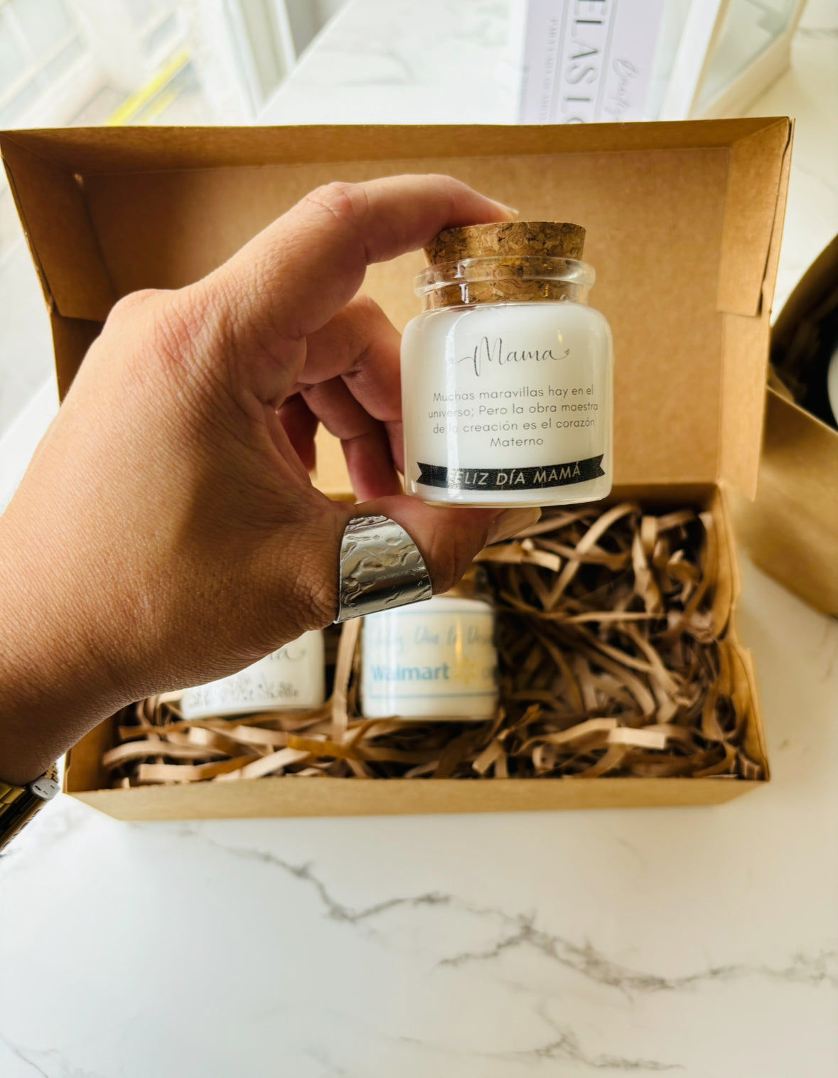 PACK TÉ VERDE JAZMÍN + MINI VELA SOYA PERSONALIZADA FELIZ DIA MAMÁ