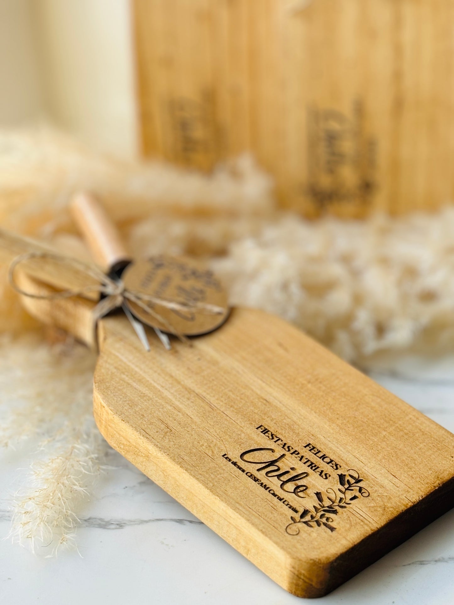 Set tabla + 2 pinchos personalizada grabada