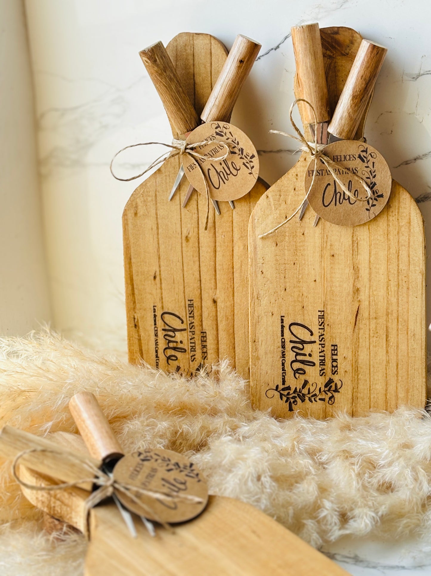 Set tabla + 2 pinchos personalizada grabada