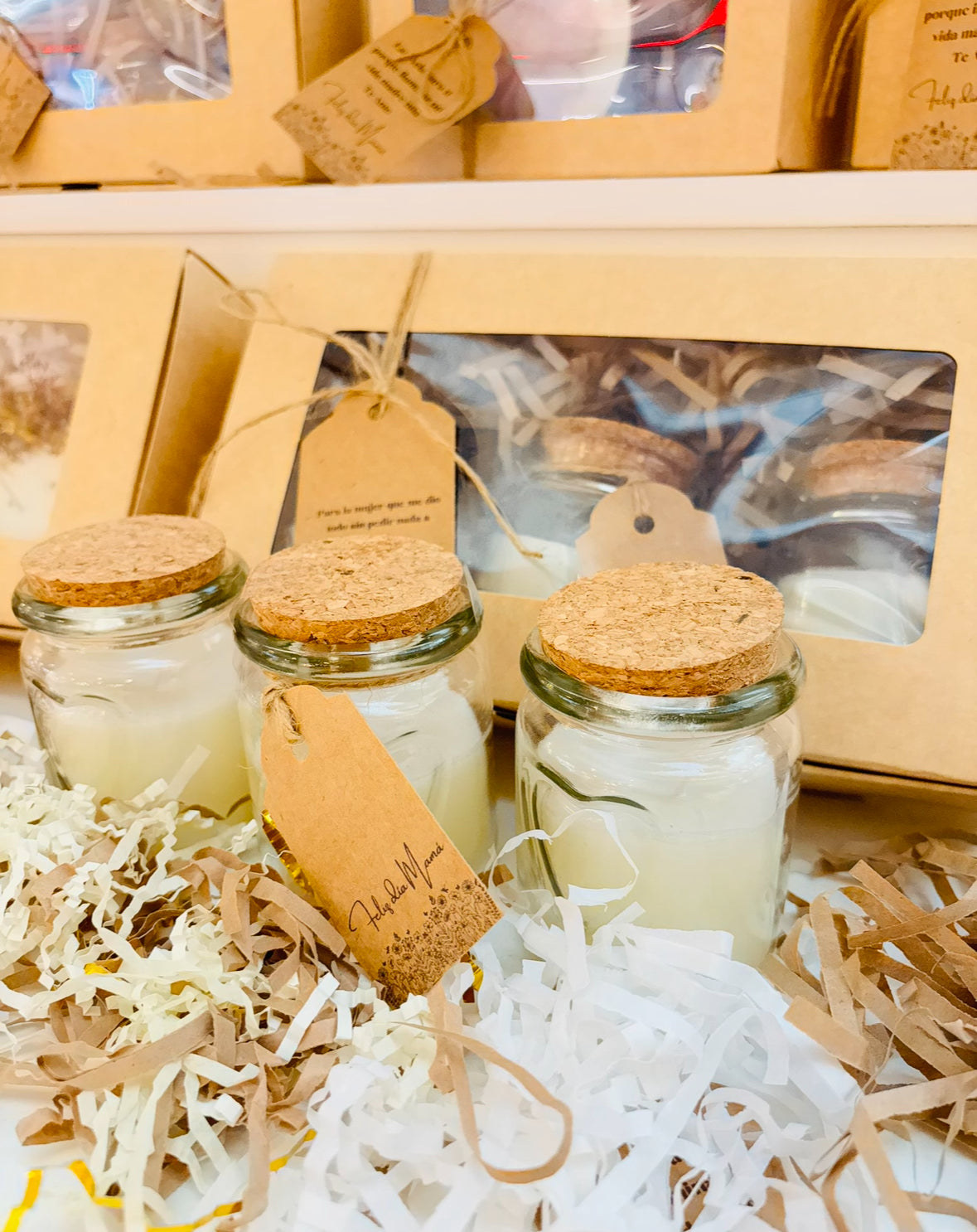 Set 3 velas aroma Jazmín en contenedor vidrio tapa corcho + tarjeta feliz día Mamá
