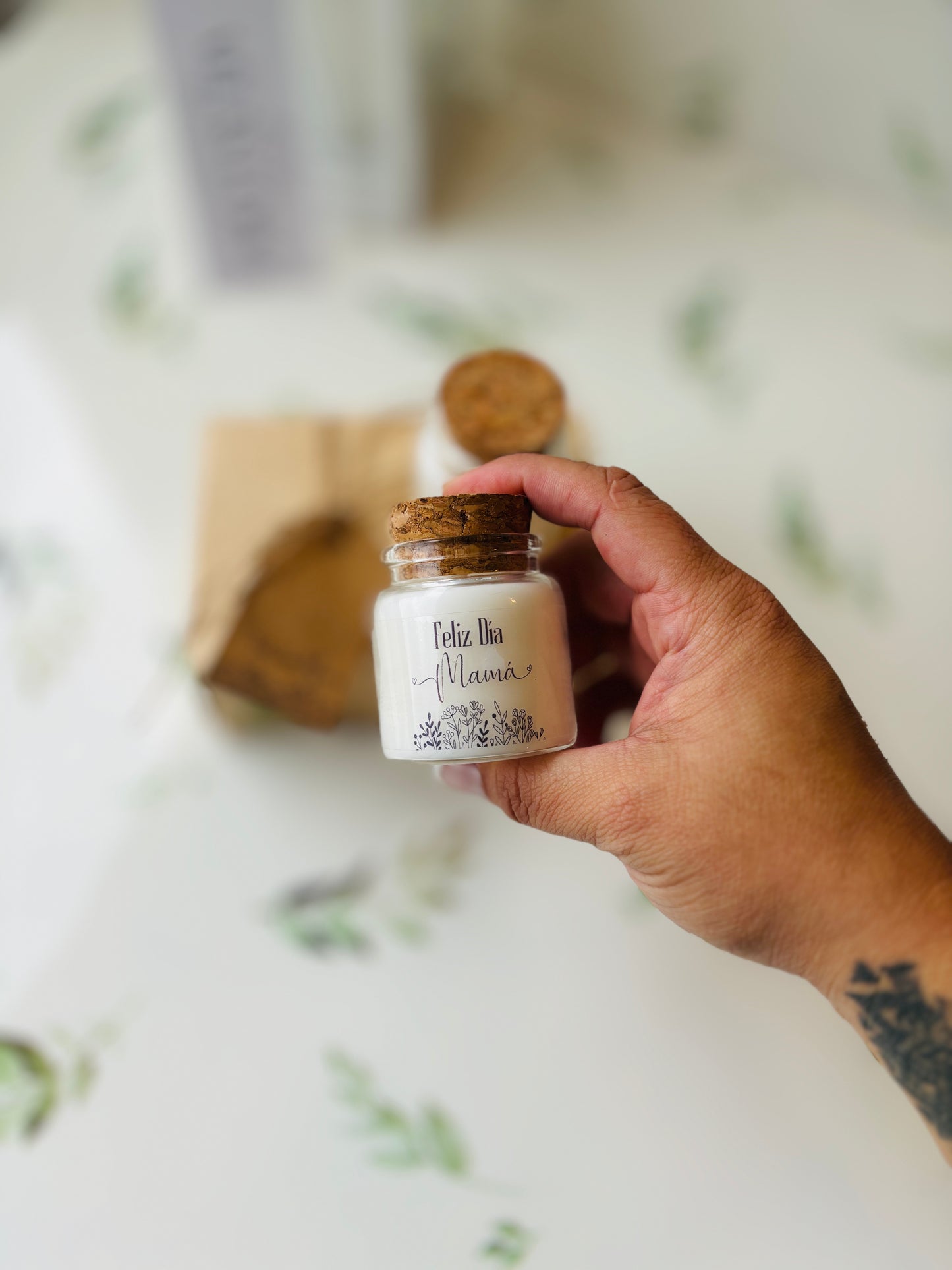 Vela soja 50 gramos + bolsa de organza + tarjeta personalizada