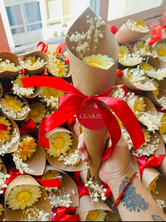 RAMO EN VELA MARGARITA + TARJETA PERSONALIZADA