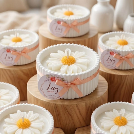 12 VELITAS AROMÁTICAS MARGARITAS EN MACETA RANURADA + TARJETA PERSONALIZDA