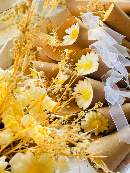 Pack 12 velas margaritas + tarjeta personalizada y lazo