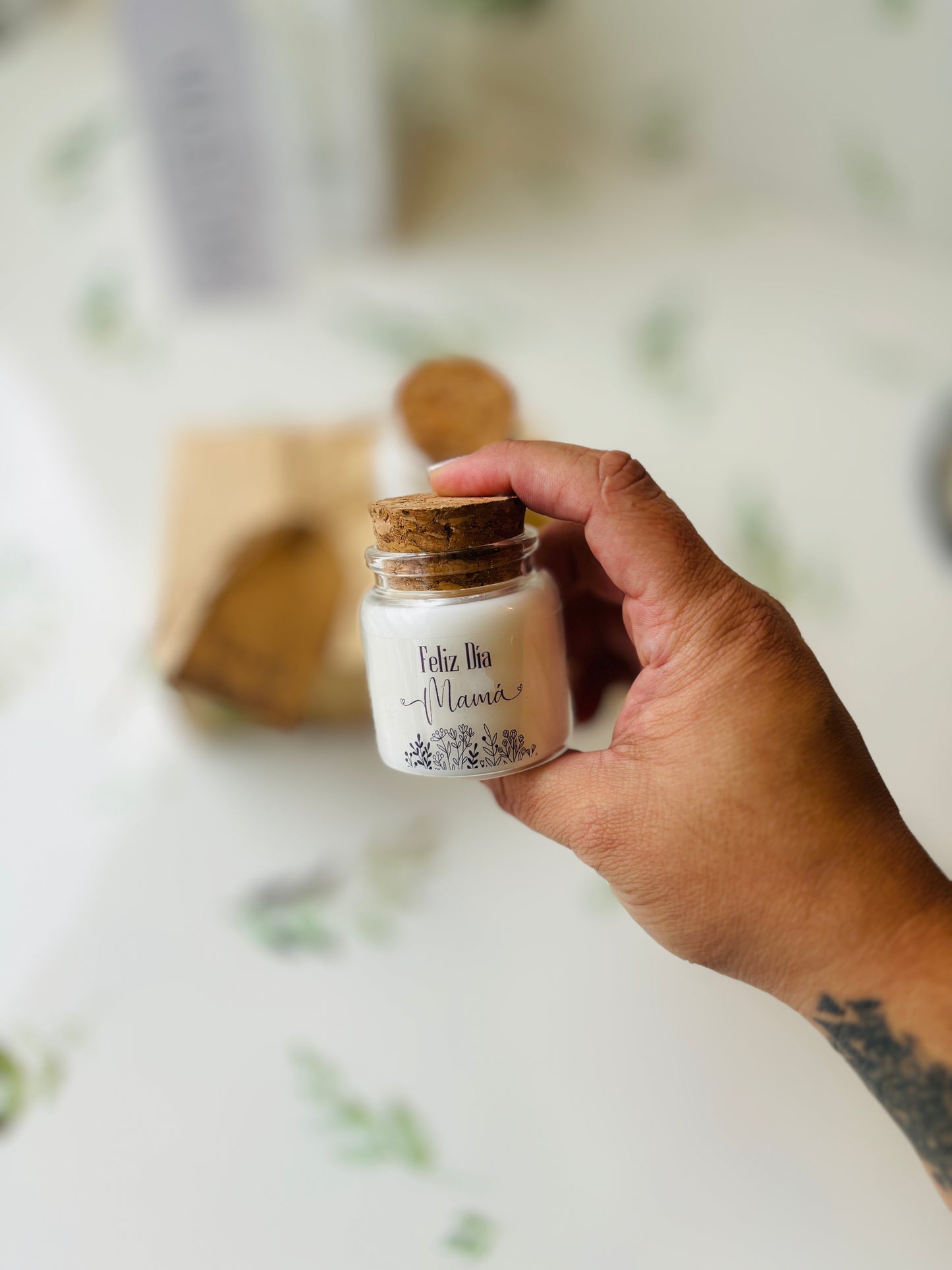 Vela soja 50 gramos + bolsa de organza + tarjeta personalizada